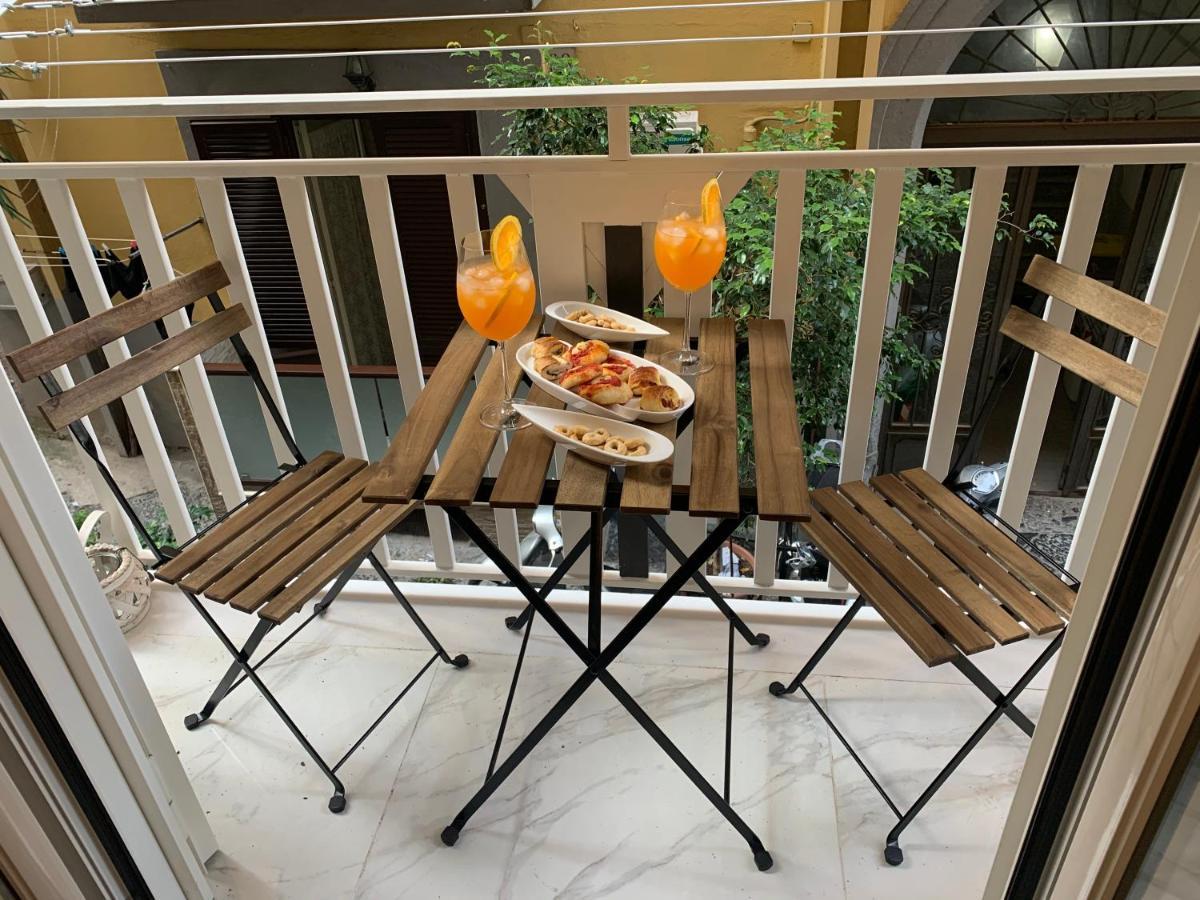 Donn'Anna Naples City Center Eksteriør bilde